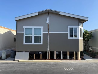 24725 Pennsylvania Ave Unit B12, Lomita, CA 90717