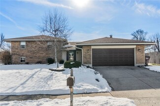 2104 Robinhood Dr, Miamisburg, OH 45342
