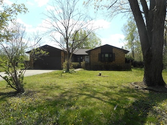 21 Belden Ave, Lombard, IL 60148