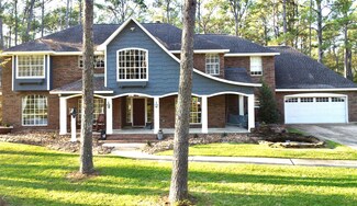 7210 Pine Dr, Alvin, TX 77511