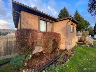 2116 SW Thistle St, Seattle, WA 98106
