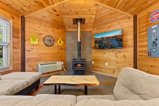 455 Mountain Laurel, Beattyville, KY 41311