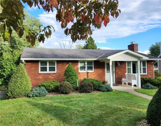 112 Woodrow St, New Brighton, PA 15066