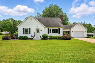108 E Oakwood Way, New Castle, PA 16105