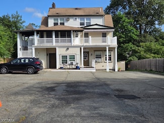15 E Main St, Mendham, NJ 07945