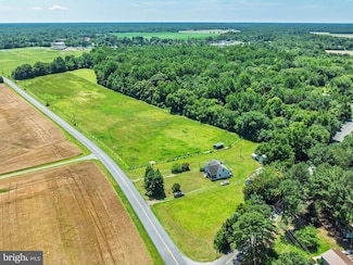 13800 Cedar Ln, Greensboro, MD 21639