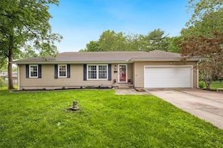 8536 Russell St, Overland Park, KS 66212