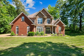990 Iron Hill Rd, Burns, TN 37029