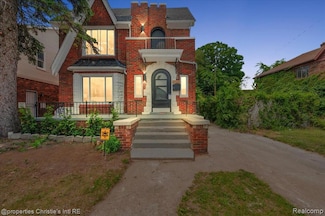 17155 Wisconsin St, Detroit, MI 48221