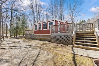 9 Marsh Ln, Colchester, VT 05446