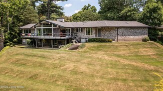 617 Club Ln, Louisville, KY 40207