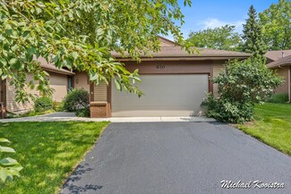 670 Bradford Place NE Unit 40, Grand Rapids, MI 49525