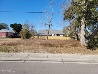 361&363 Bowen St, Biloxi, MS 39530