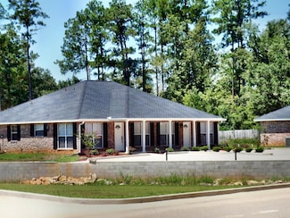 1803 Read Rd, Picayune, MS 39466