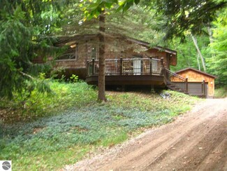 1801 E Old Mountain Rd, Cedar, MI 49621