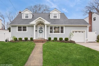 2607 Falcon St, East Meadow, NY 11554