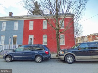 122 N Cedar St, Dallastown, PA 17313