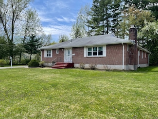 25 Lindy Ln, West Hartford, CT 06117