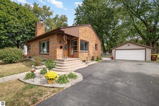 121 S State St, Alma, MI 48801
