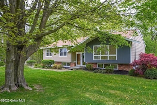 556 Swaggertown Rd, Schenectady, NY 12302