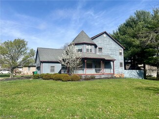 200 Pebble Dr, Marietta, OH 45750
