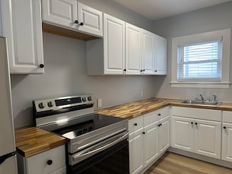 30 Ledge St Unit 1, Nashua, NH 03060