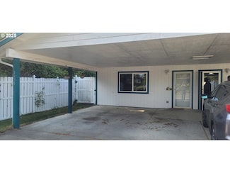 1635 30th St, Florence, OR 97439
