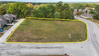 68 Ridgeland Rd, Greencastle, IN 46135