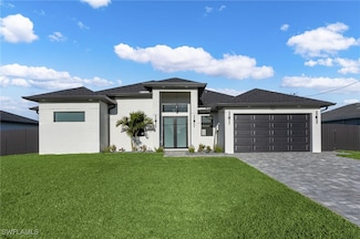 927 NE 13th Place, Cape Coral, FL 33909