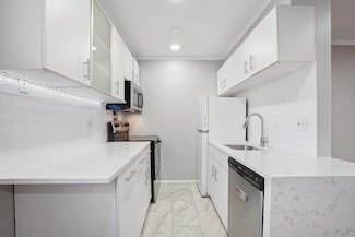 56 68th St Unit 7, Guttenberg, NJ 07093