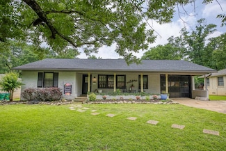 1412 E Park Ave, Palestine, TX 75801