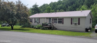 193 Pleasant Valley Rd, Fulton, NY 12071