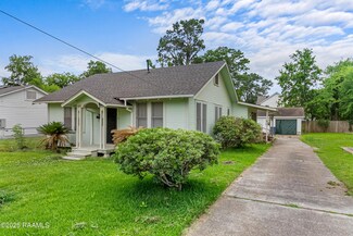 423 E 1st St, Jennings, LA 70546