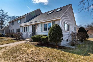 1 Eastmeadow Way, Manchester, NH 03109