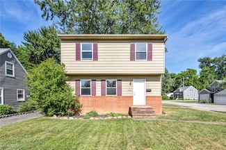 33986 Willowick Dr, Eastlake, OH 44095