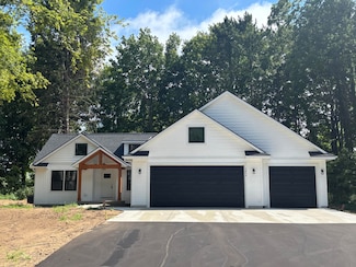 5804 Hunter's Ridge, Fennville, MI 49408