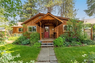 822 Main St, Winthrop, WA 98862
