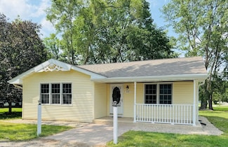 510 W Grant St, Sheridan, IL 60551