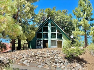 1412 Woodland Dr, Pine Mountain Club, CA 93222