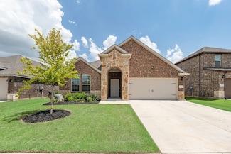 10108 Autumn Leaves Ln, Aubrey, TX 76227