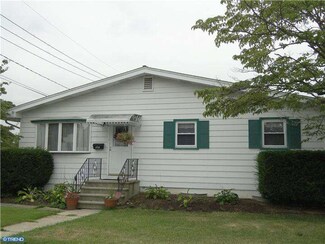 898 Grove St, Florence, NJ 08518