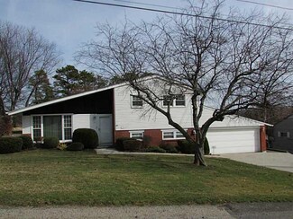 215 Hart St, Houston, PA 15342