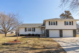 703 N Division St, Stuart, IA 50250