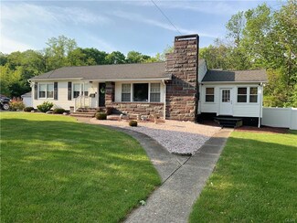 837 Garibaldi Ave, Roseto, PA 18013