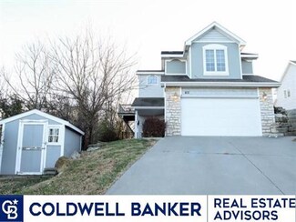 612 Dehoff Dr, Manhattan, KS 66502