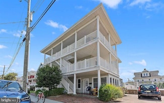 3 W Wisteria Rd, Wildwood Crest, NJ 08260