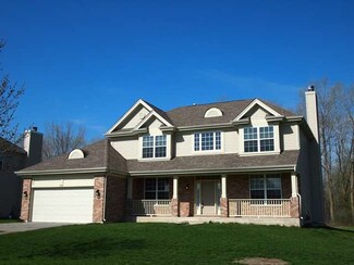 2405 Fen View Cir, Island Lake, IL 60042