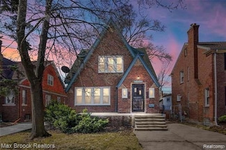 6127 Grayton St, Detroit, MI 48224