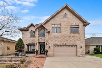 9528 S Kolmar Ave, Oak Lawn, IL 60453