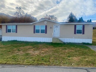 10162 Jasmine Ln, Breinigsville, PA 18031